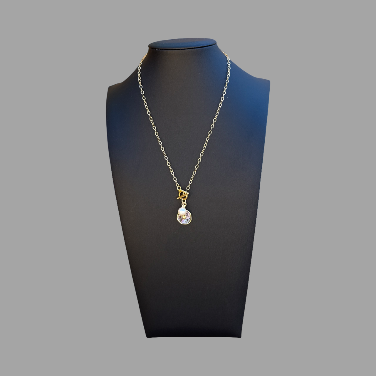 Necklace - Abalone pendant with heart and white round pearl