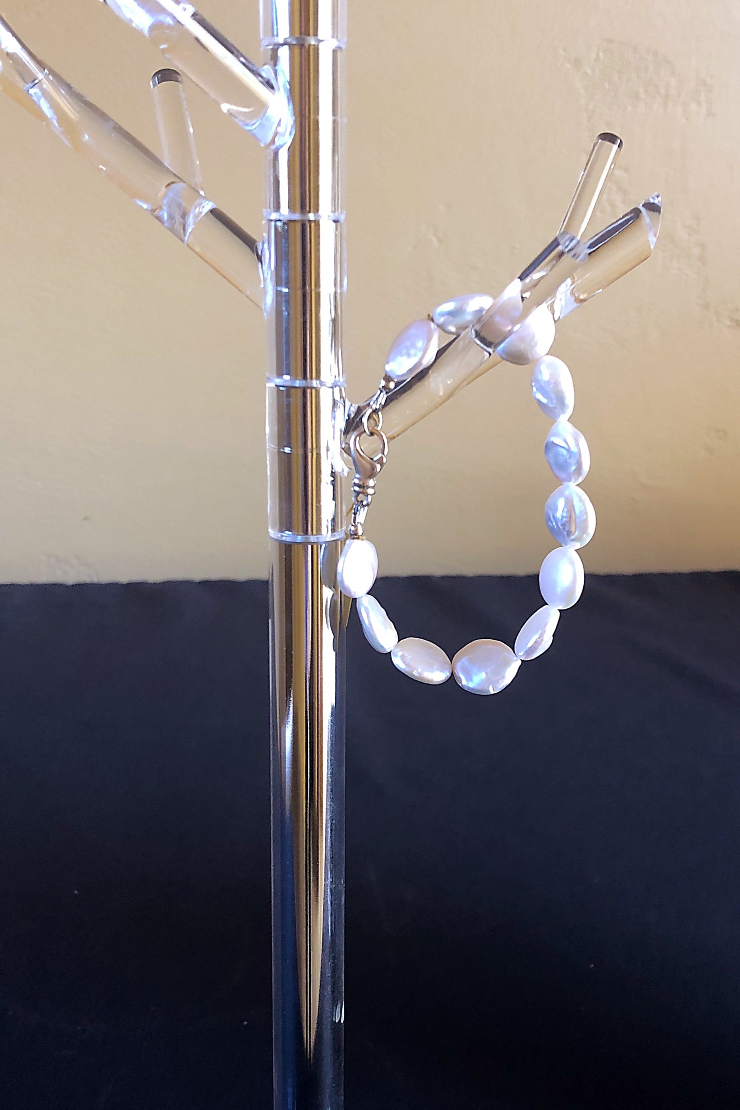 Bracelet - White Coin-Shaped Pearls