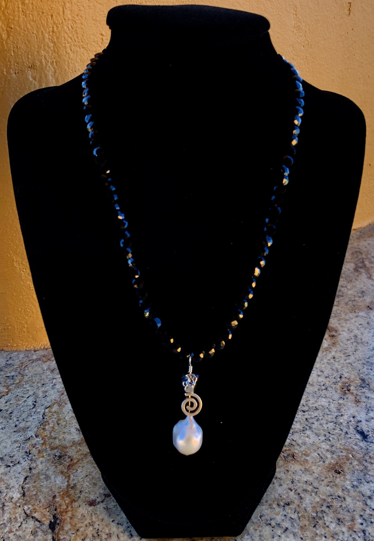 Necklace black spinel with baroque pearl pendant