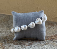 Load image into Gallery viewer, Bracelet - White knotted baroque pearl bracelet with diamond clasp
