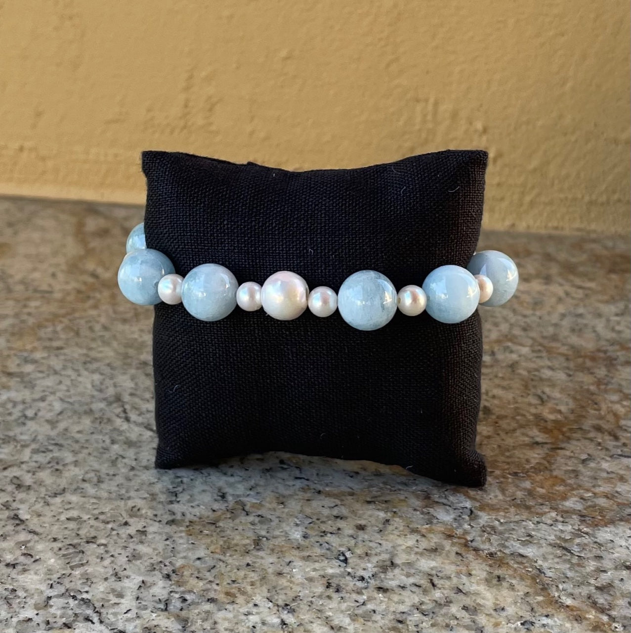 Bracelet - stretch bracelet with 14mm aquamarine beads and 4mm white pearls