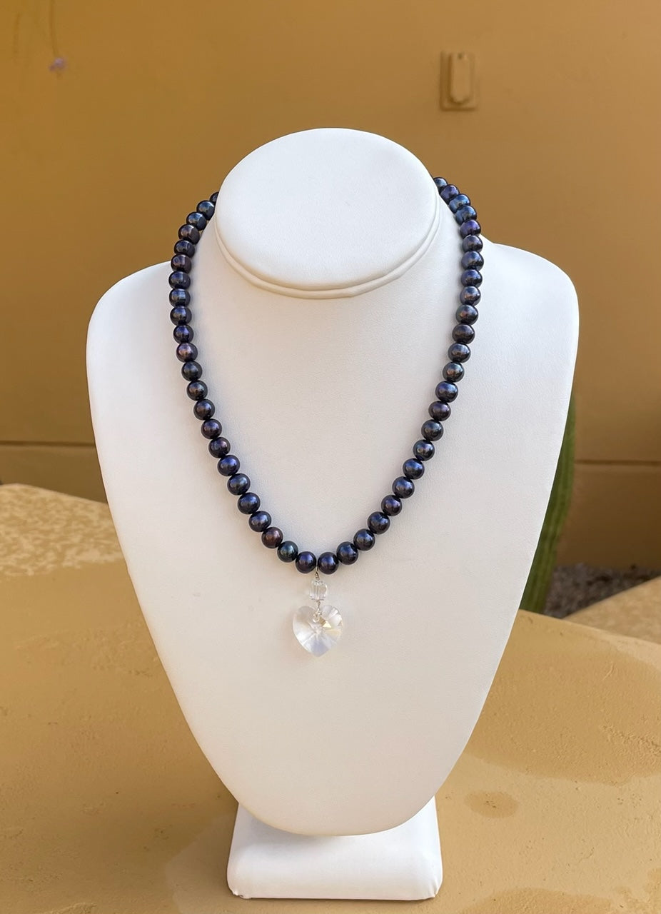 DOTTY navy blue ribbon pearl necklace