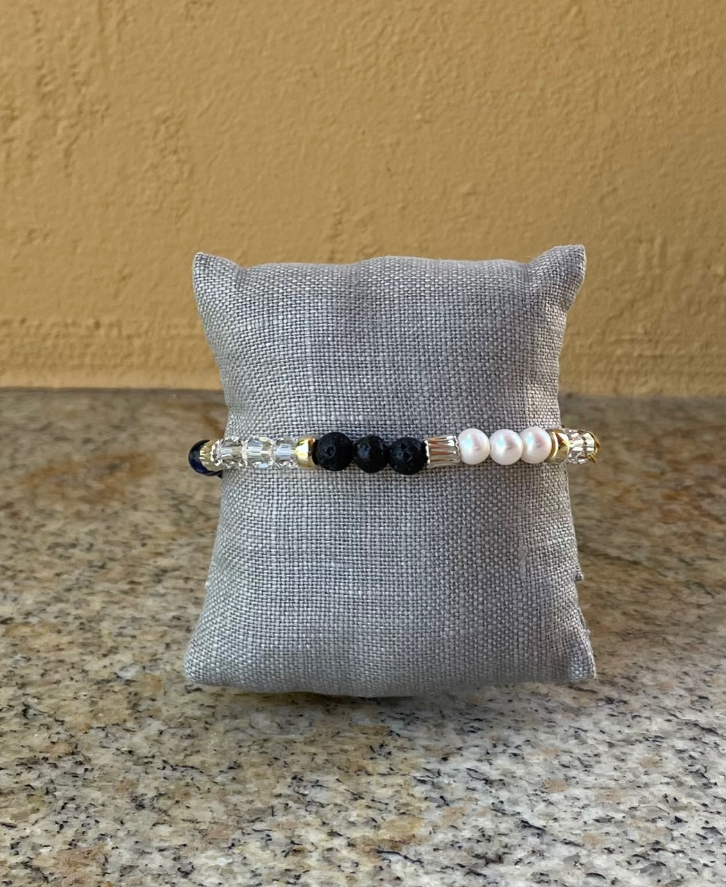 Bracelet - stretch bracelet - black, pearls, light blue and dark blue
