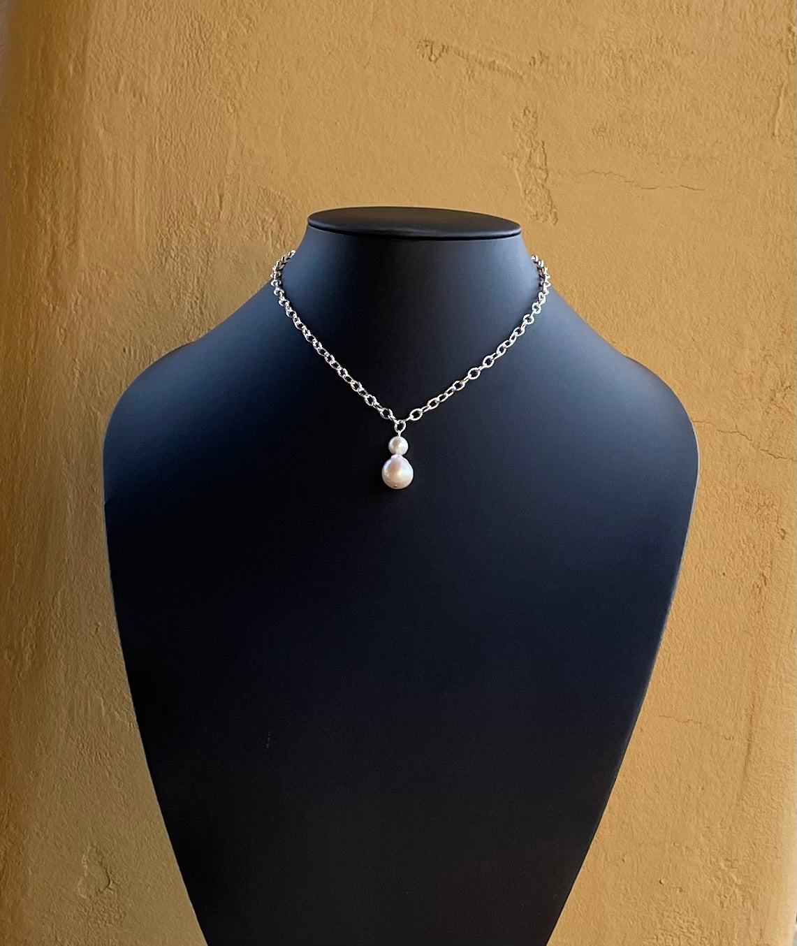 Necklace - Sterling silver necklace with pearl pendant